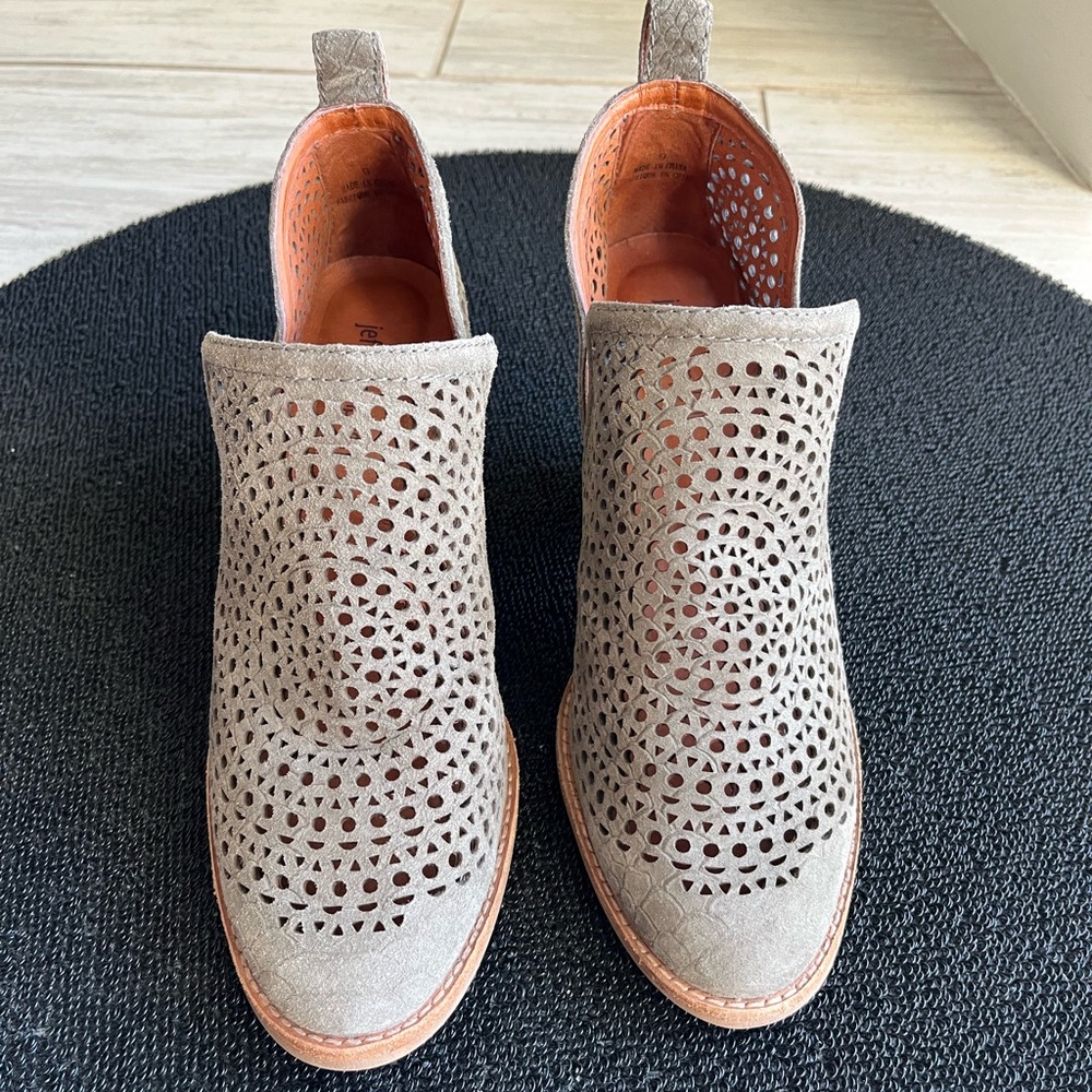 Jeffrey Campbell Beige Ankle Booties - Picture 4 of 8